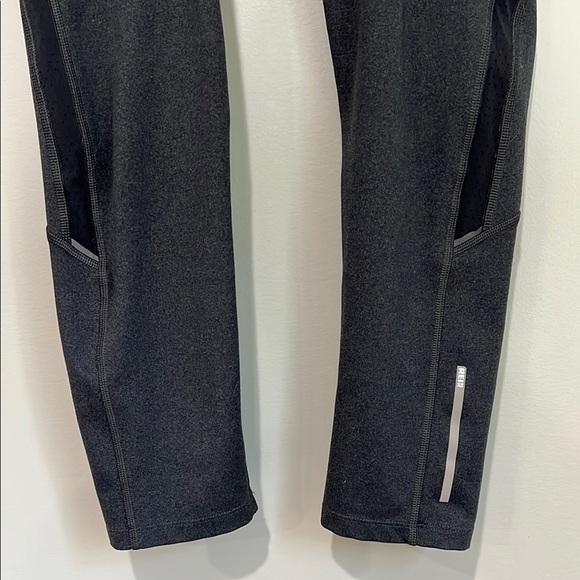 REI Coop Black Leggings Cropped Womens Small - Picture 3 of 11